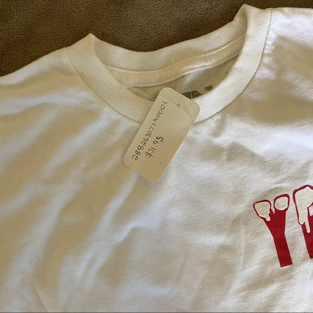 Pattern white T-shirt